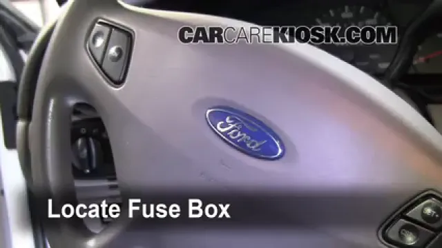 2002 Ford Taurus SE 2-Valve 3.0L V6 Fusible (intérieur) Remplacement